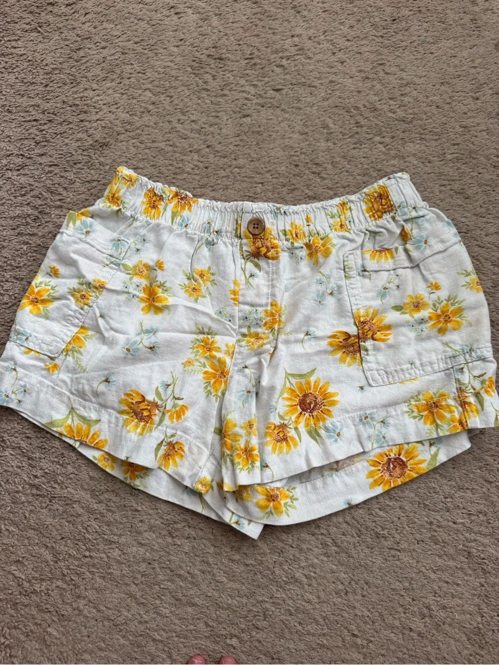 Old Navy Sunflower Print High-Waist Shorts - White & Yellow